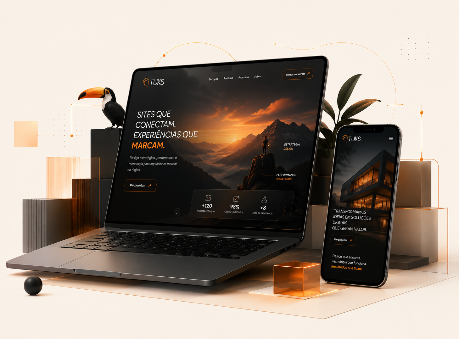 Ilustração de uma interface de site em criação, com versão mobile e um tucano integrado ao layout